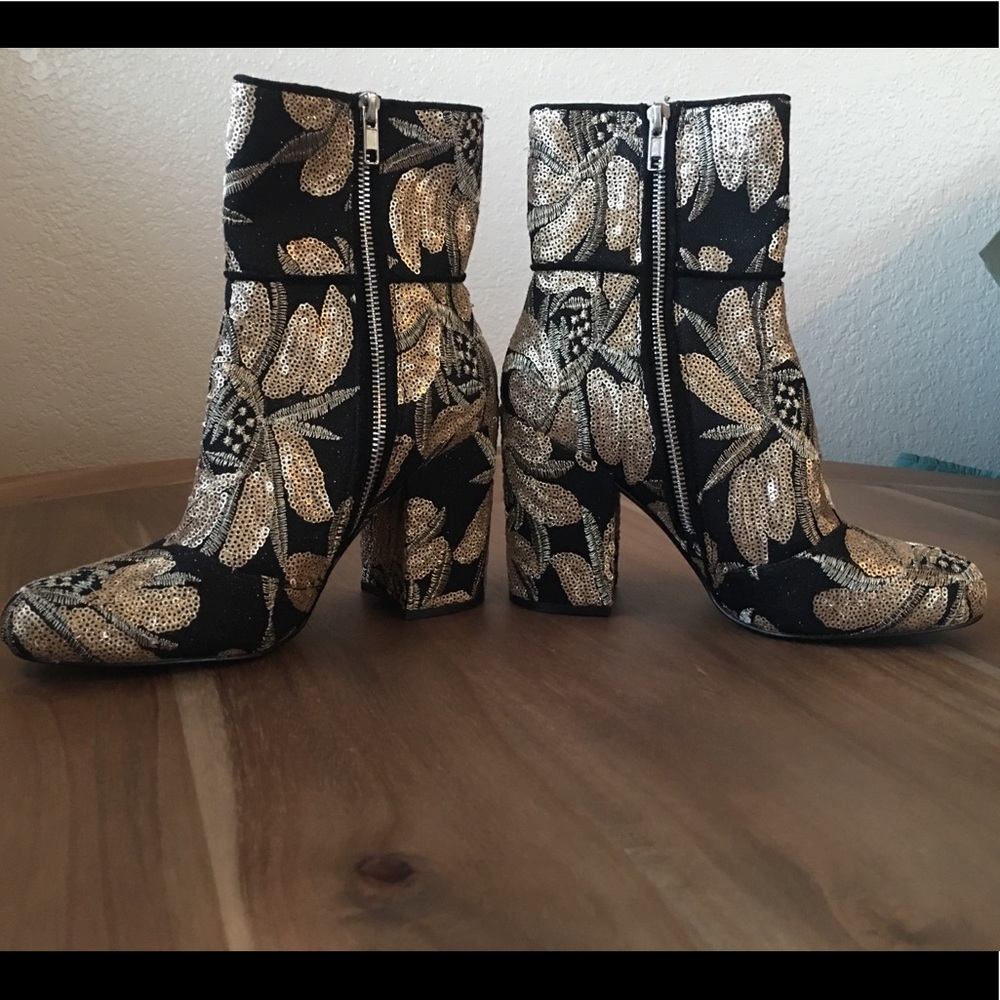 Steve Madden Goldie Block Heel Boot size 8.5